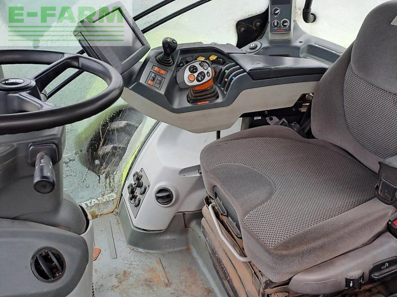 Tracteur agricole CLAAS axion 830 cmatic lu-paket CMATIC