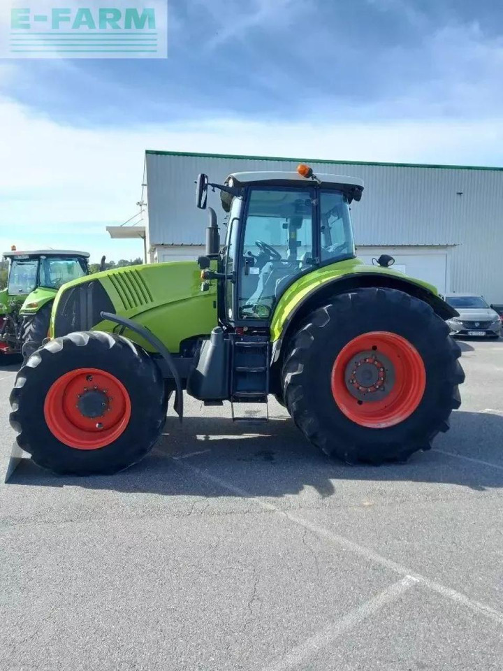Tracteur agricole CLAAS axion 840