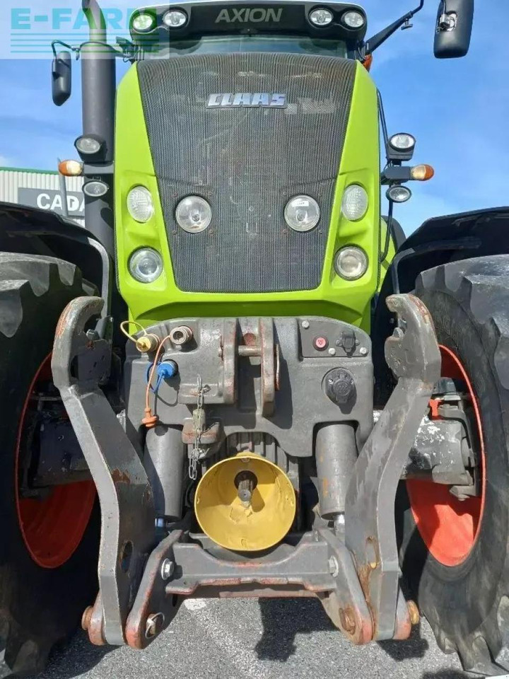 Tracteur agricole CLAAS axion 840