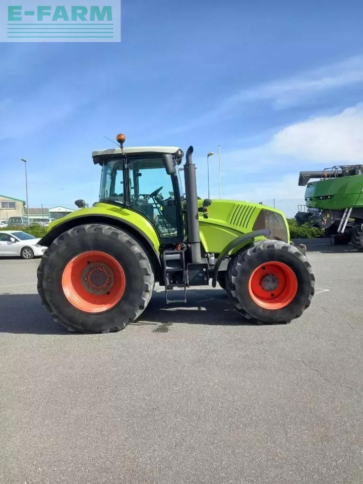 Tracteur agricole CLAAS axion 840