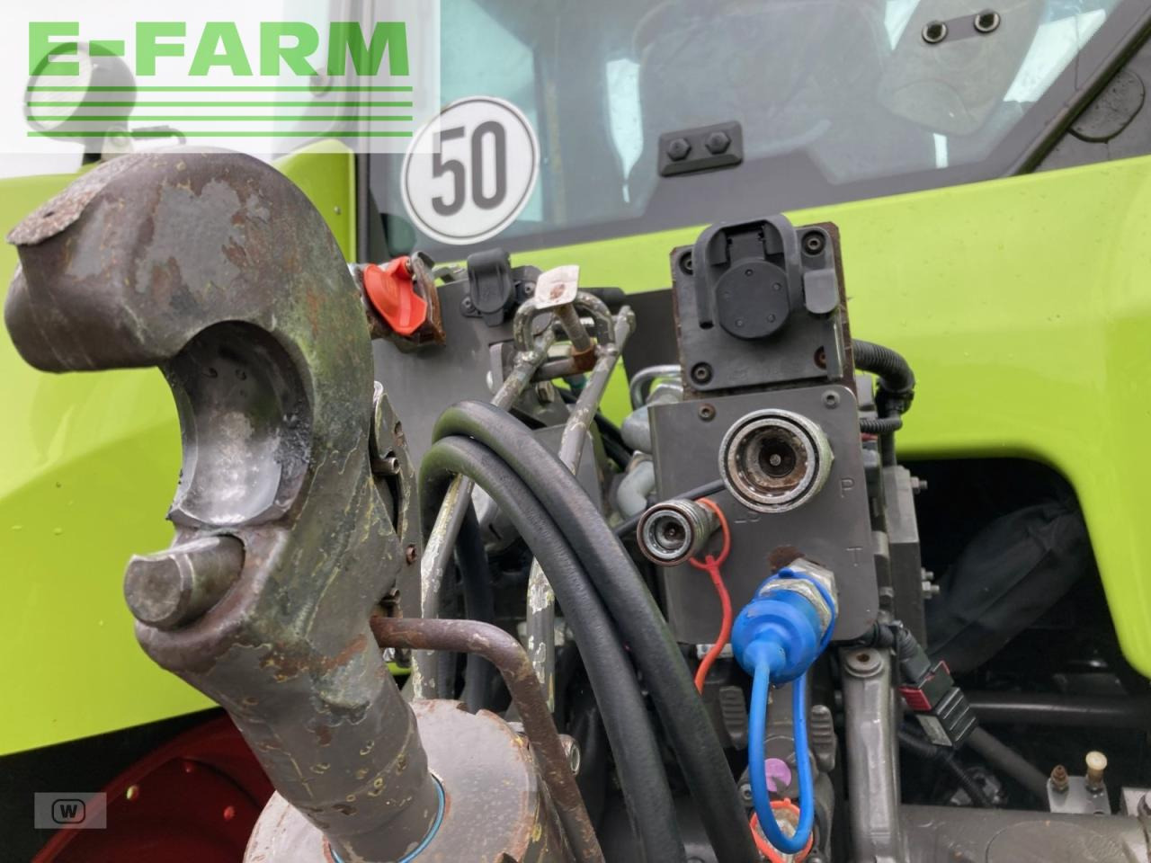 Tracteur agricole CLAAS axion 840 c-matic
