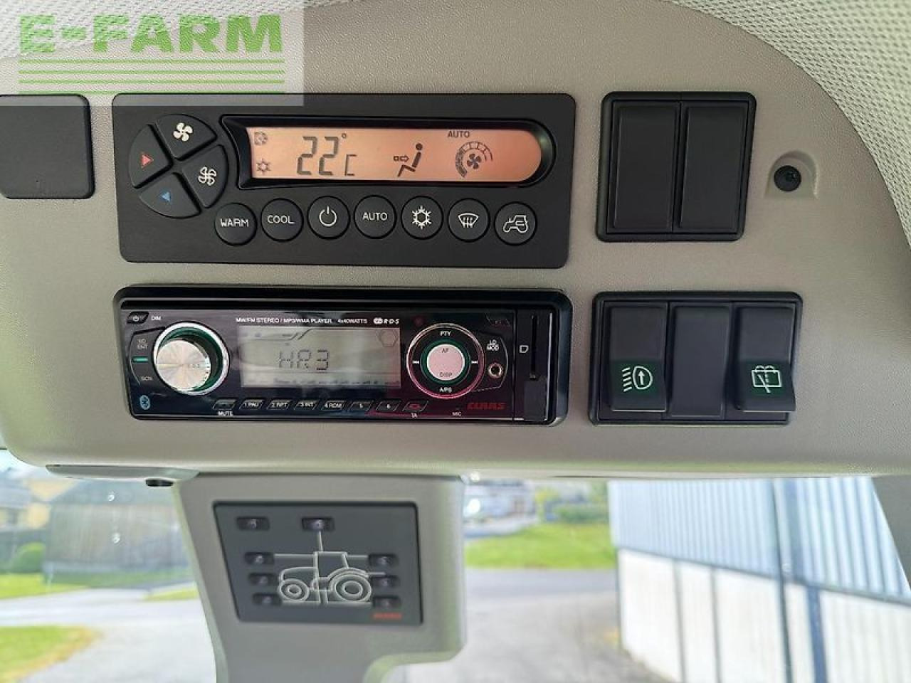 Tracteur agricole CLAAS axion 840 cebis cmatic mit rtk und kamera CMATIC CEBIS