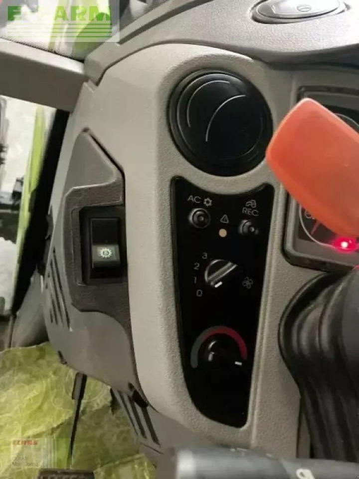 Tracteur agricole CLAAS axion 840 cmatic CMATIC