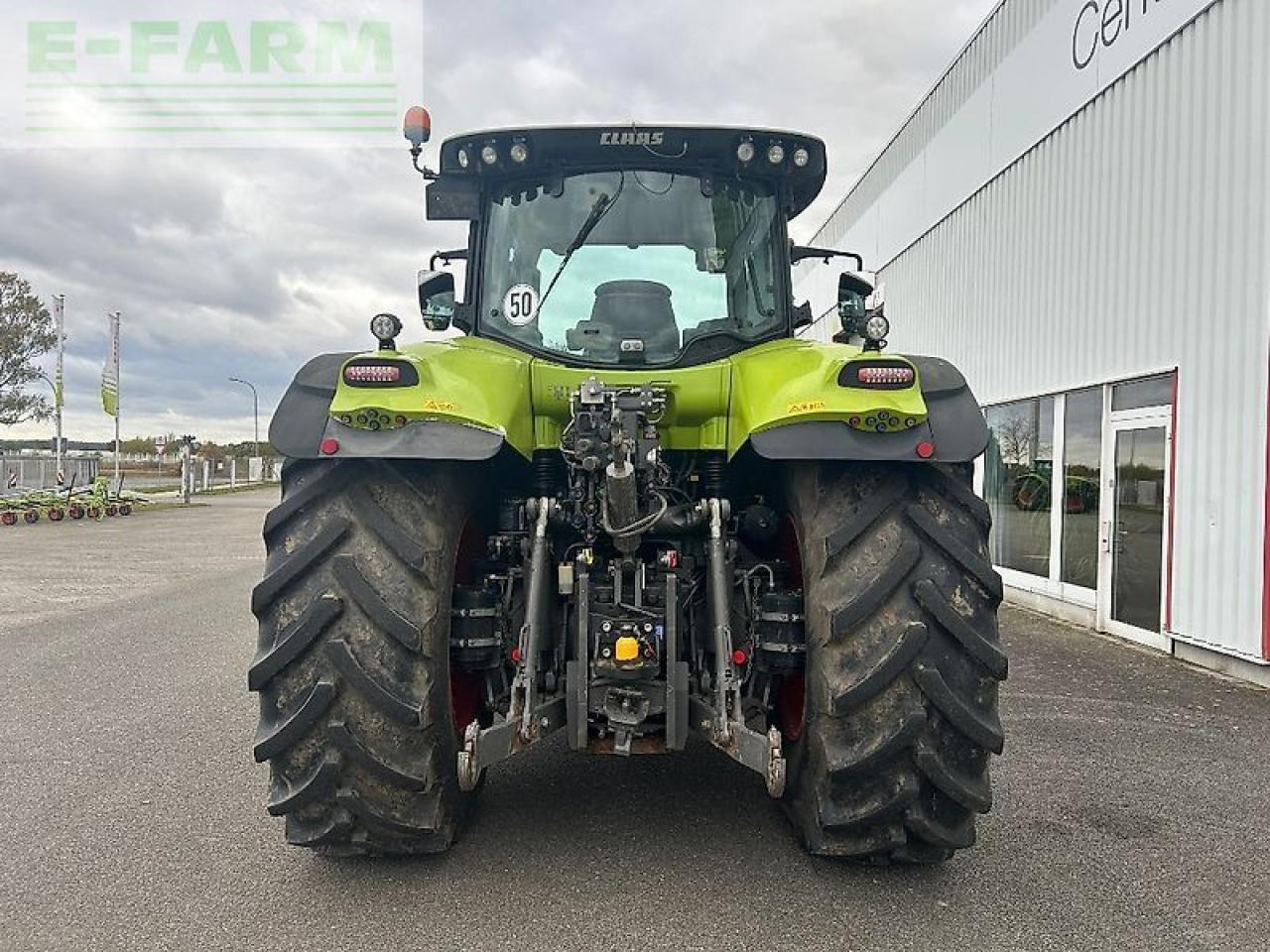 Tracteur agricole CLAAS axion 850