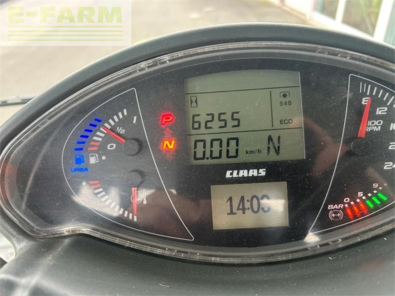 Tracteur agricole CLAAS axion 850