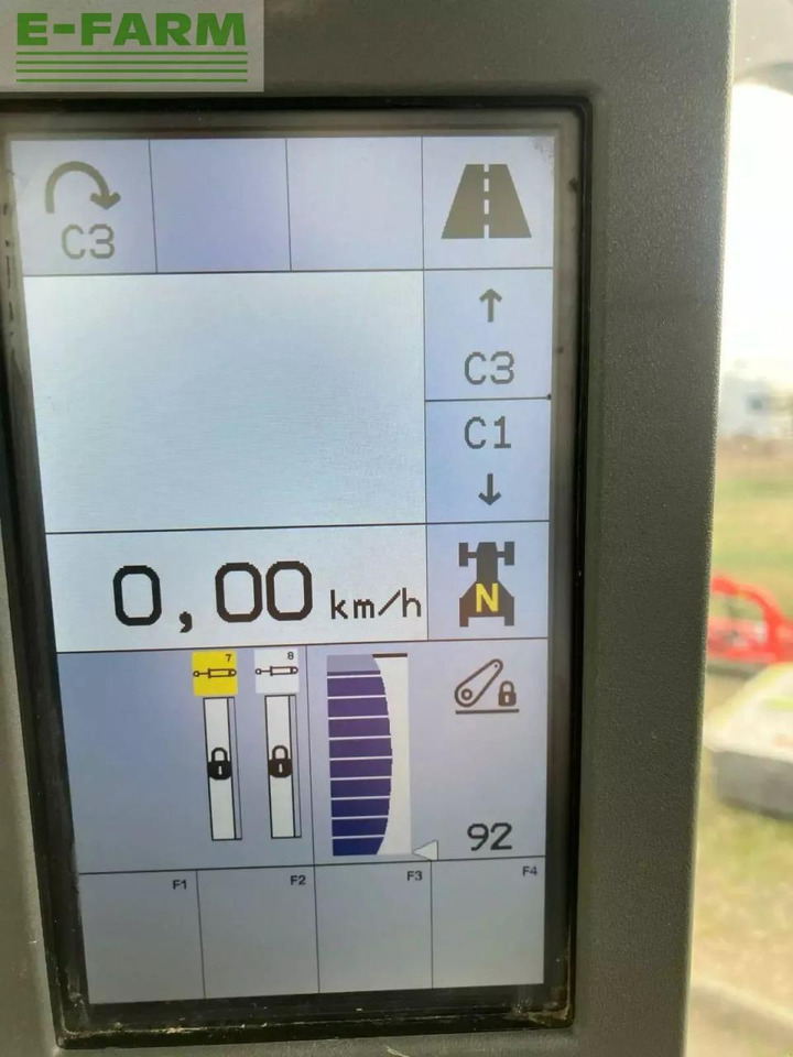 Tracteur agricole CLAAS axion 850