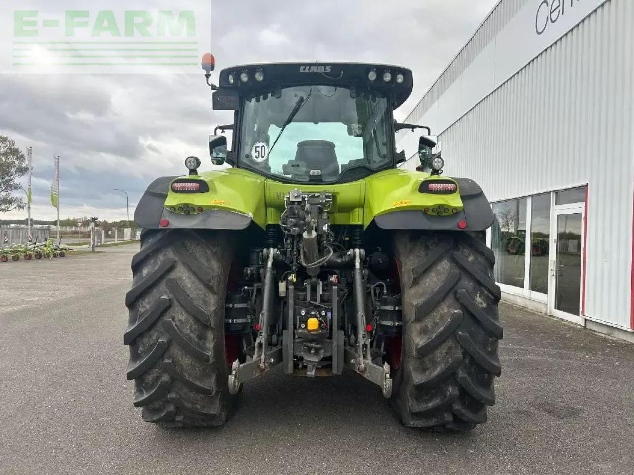 Tracteur agricole CLAAS axion 850