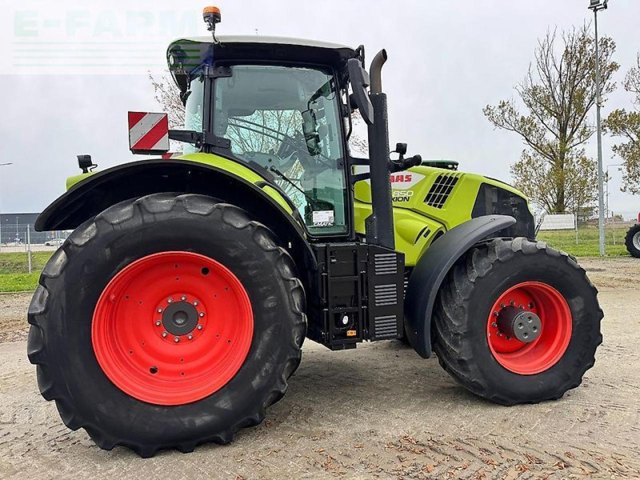 Tracteur agricole CLAAS axion 850