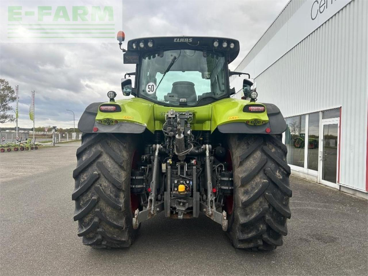 Tracteur agricole CLAAS axion 850
