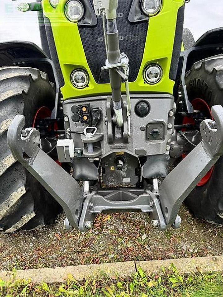 Tracteur agricole CLAAS axion 850