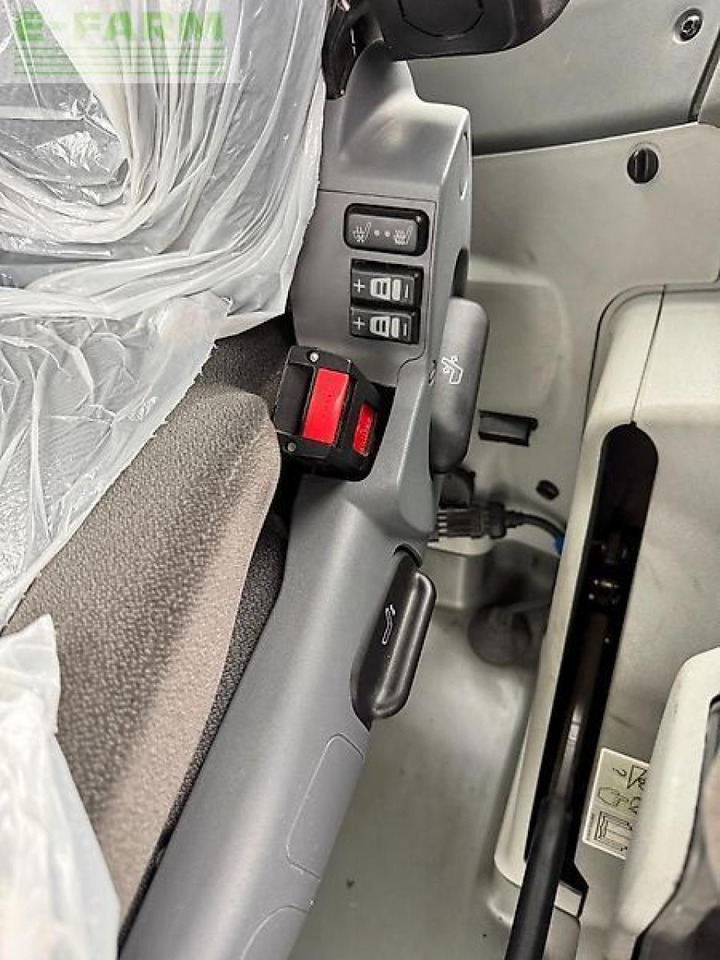 Tracteur agricole CLAAS axion 850