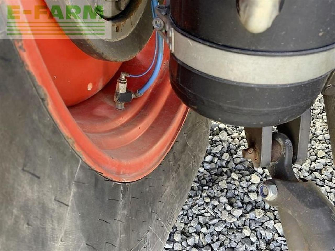 Tracteur agricole CLAAS axion 850 cebis