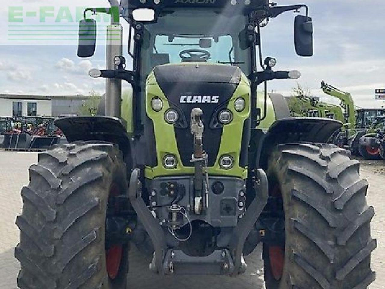 Tracteur agricole CLAAS axion 850 cebis