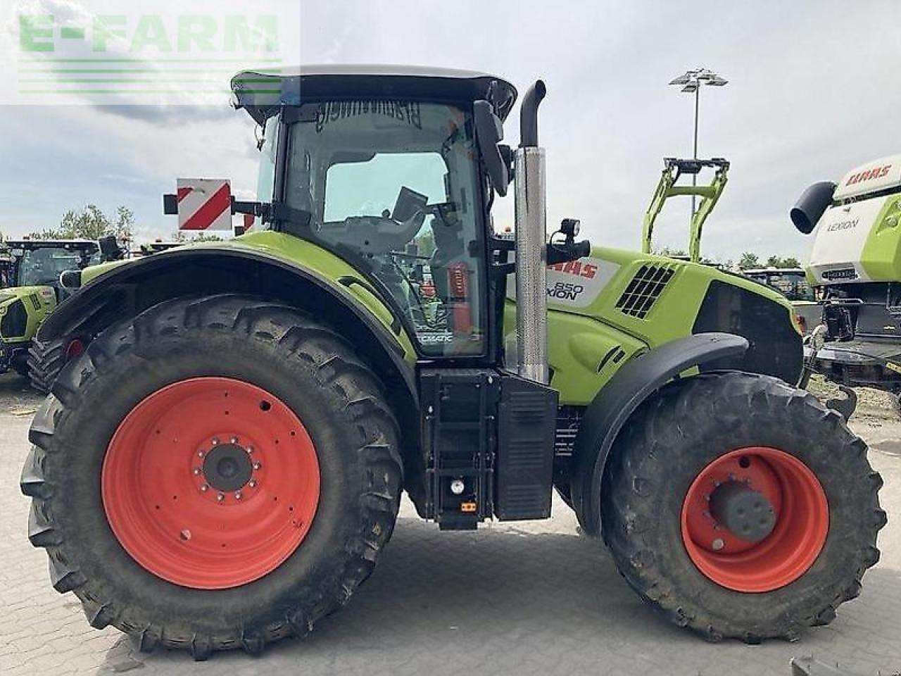 Tracteur agricole CLAAS axion 850 cebis