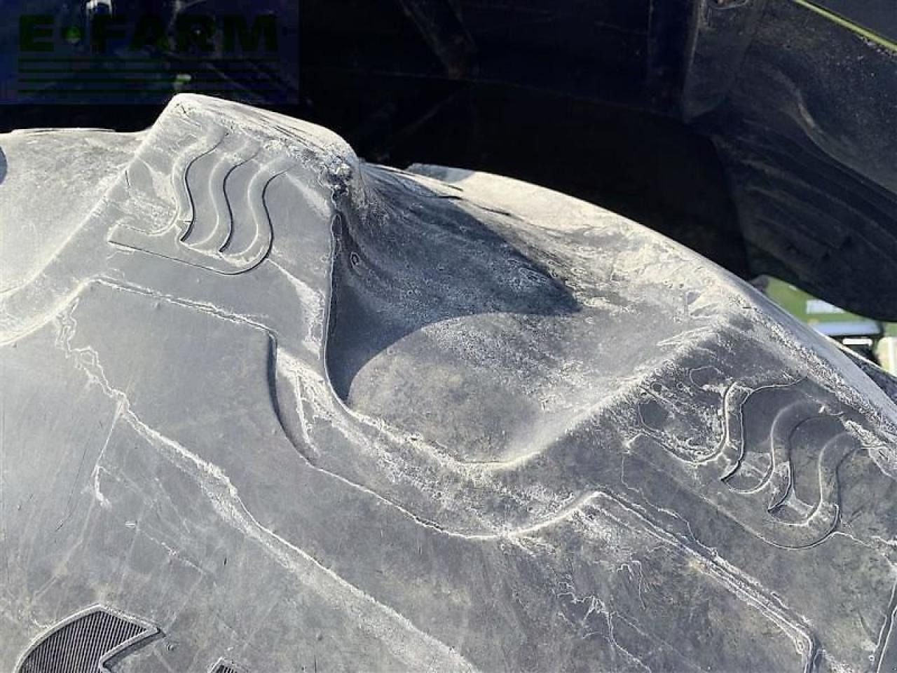 Tracteur agricole CLAAS axion 850 cebis