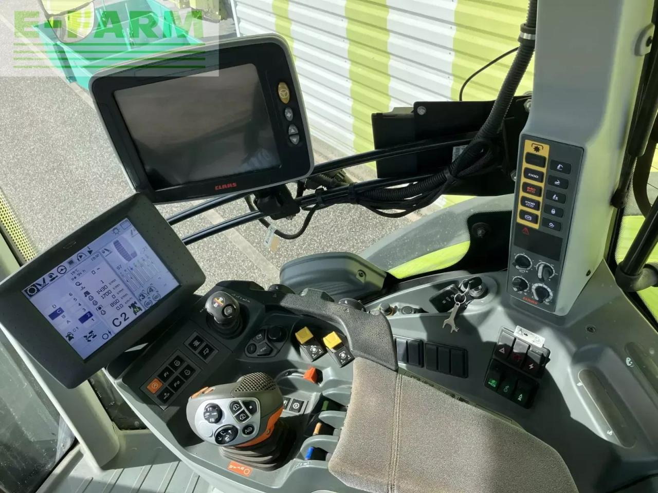 Tracteur agricole CLAAS axion 850 cebis + gps