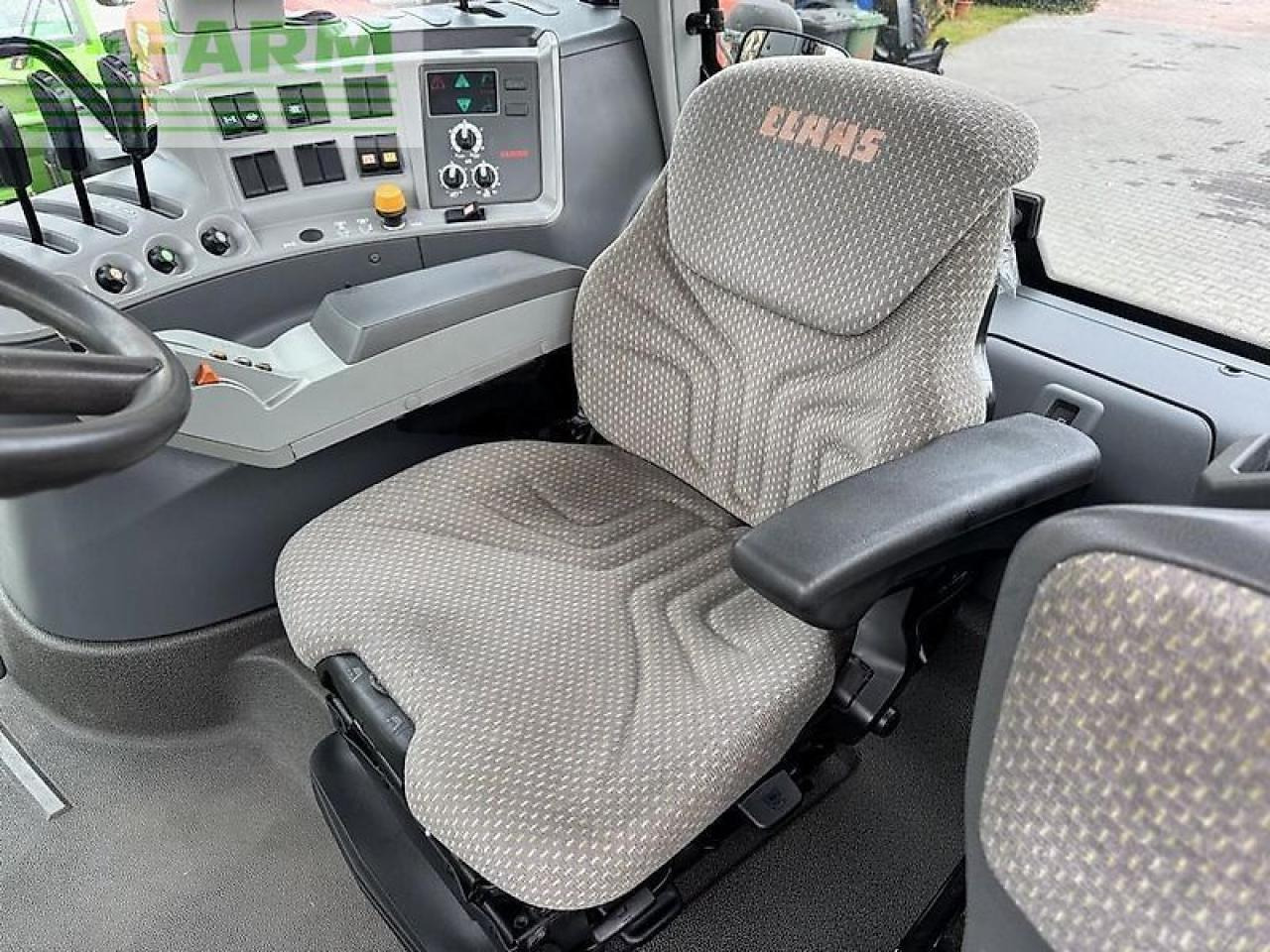 Tracteur agricole CLAAS axion 850 cis