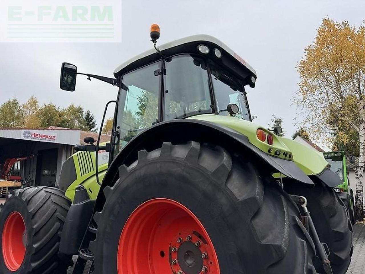 Tracteur agricole CLAAS axion 850 cis