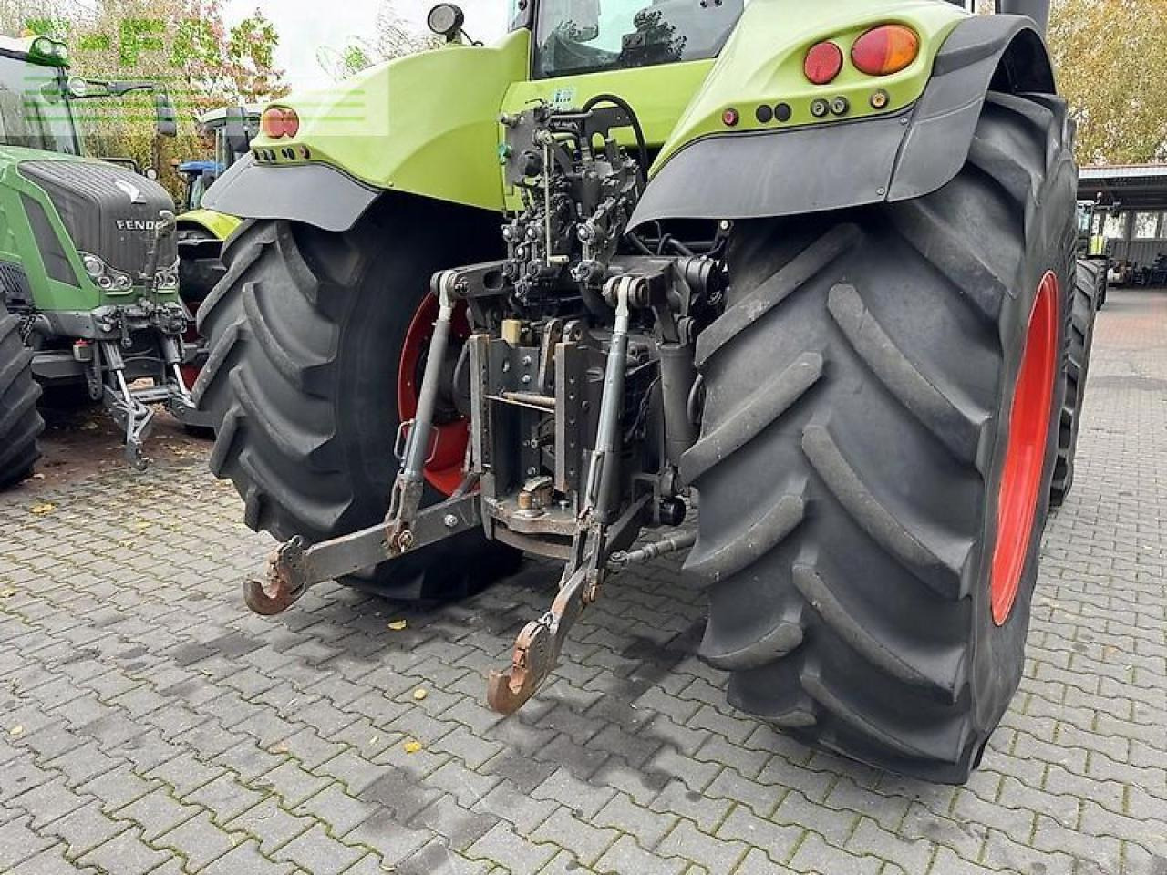 Tracteur agricole CLAAS axion 850 cis