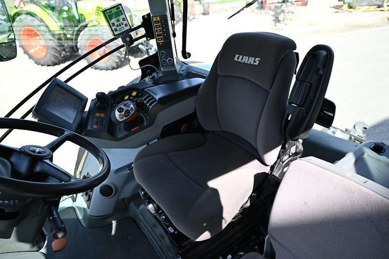 Tracteur agricole CLAAS axion 850 cmatic CMATIC