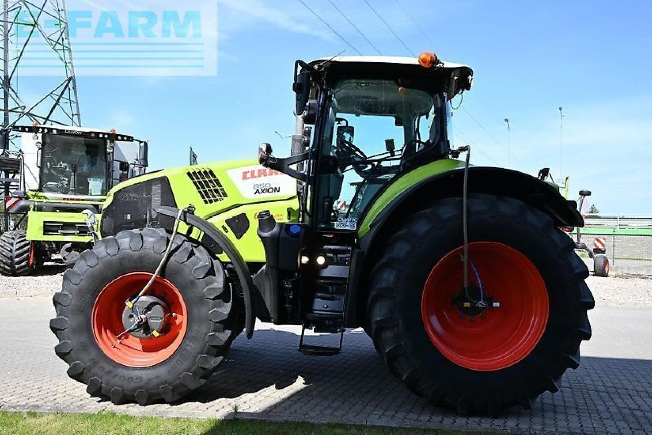 Tracteur agricole CLAAS axion 850 cmatic CMATIC