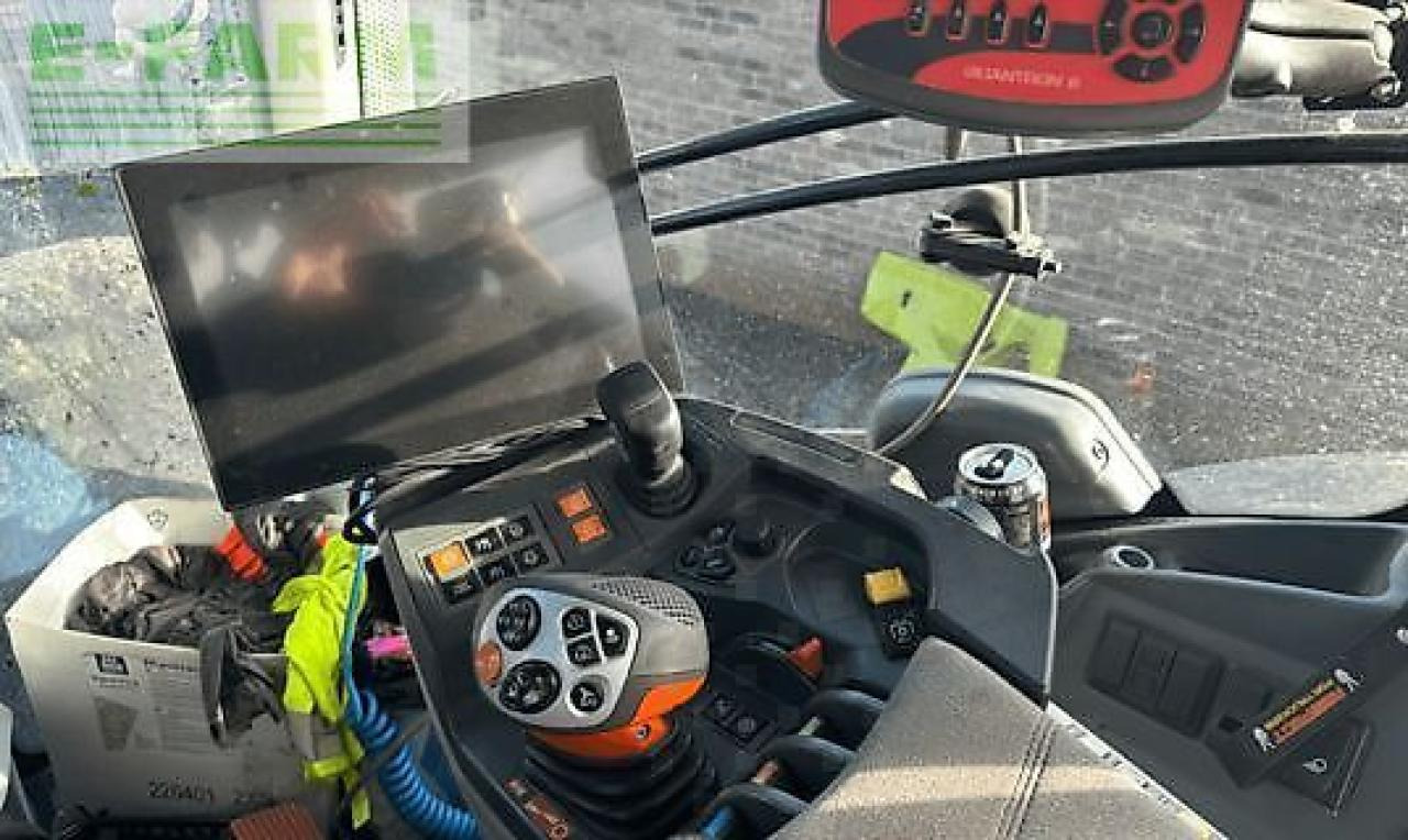 Tracteur agricole CLAAS axion 850 cmatic CMATIC