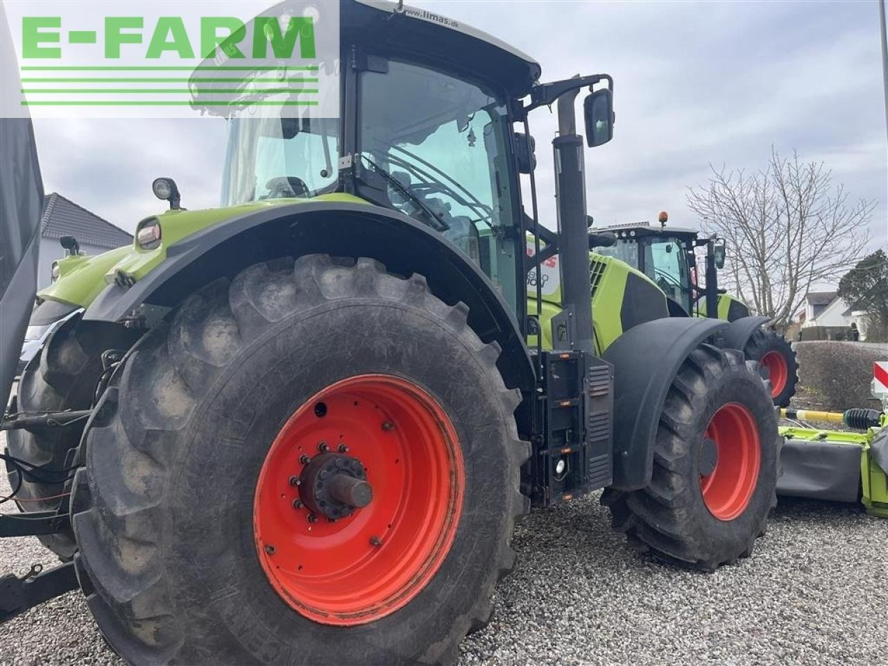Tracteur agricole CLAAS axion 850 cmatic nye dæk
