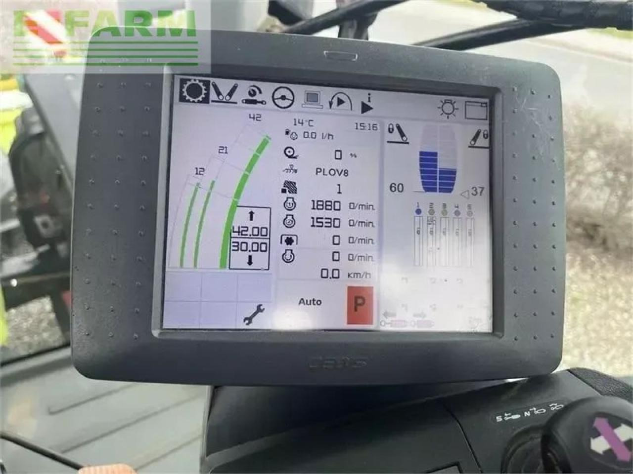 Tracteur agricole CLAAS axion 850 cmatic nye dæk CMATIC