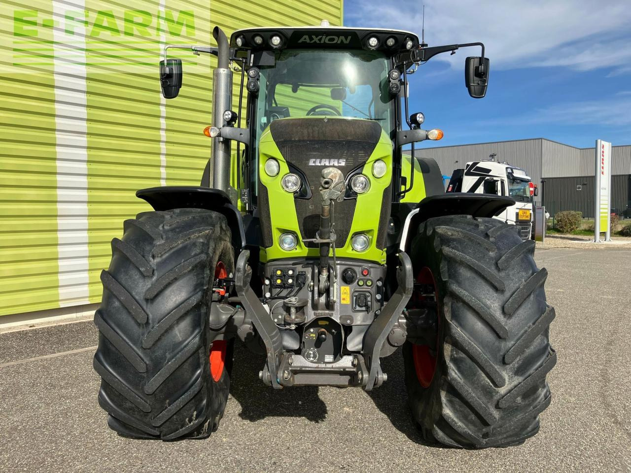 Tracteur agricole CLAAS axion 850 t4f (a40/500)