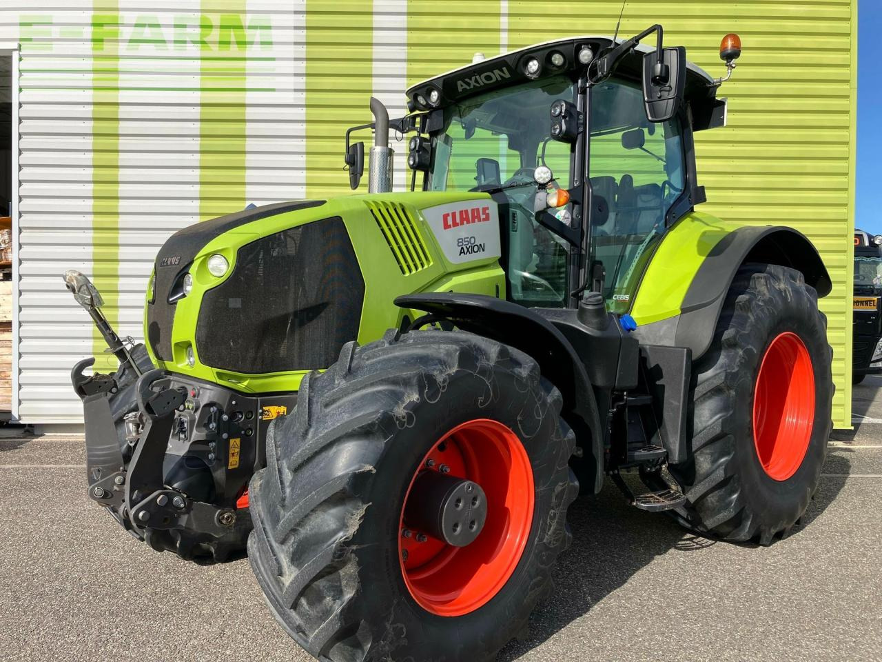 Tracteur agricole CLAAS axion 850 t4f (a40/500)