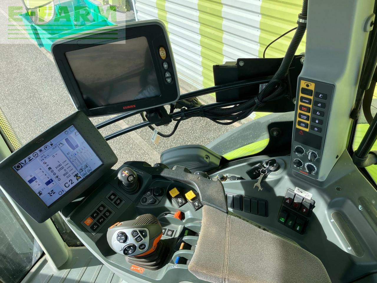 Tracteur agricole CLAAS axion 850 t4f (a40/500)