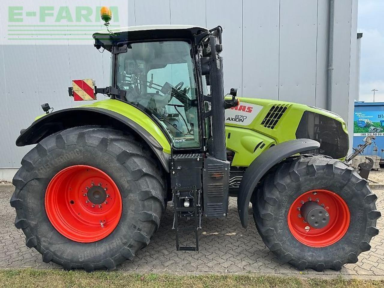 Tracteur agricole CLAAS axion 870