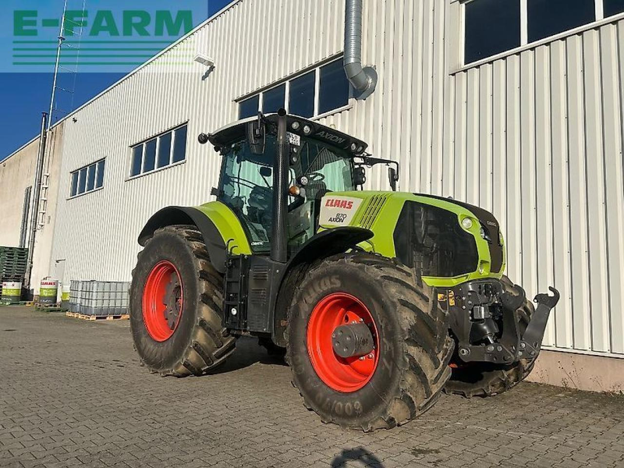 Tracteur agricole CLAAS axion 870