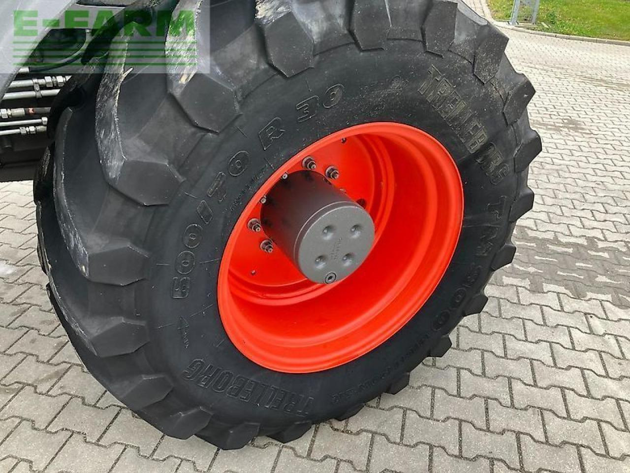 Tracteur agricole CLAAS axion 870