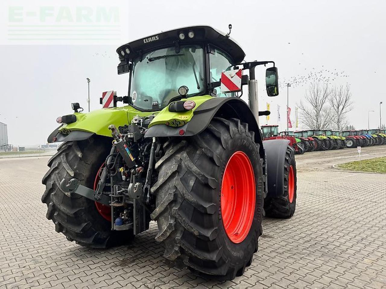 Tracteur agricole CLAAS axion 870