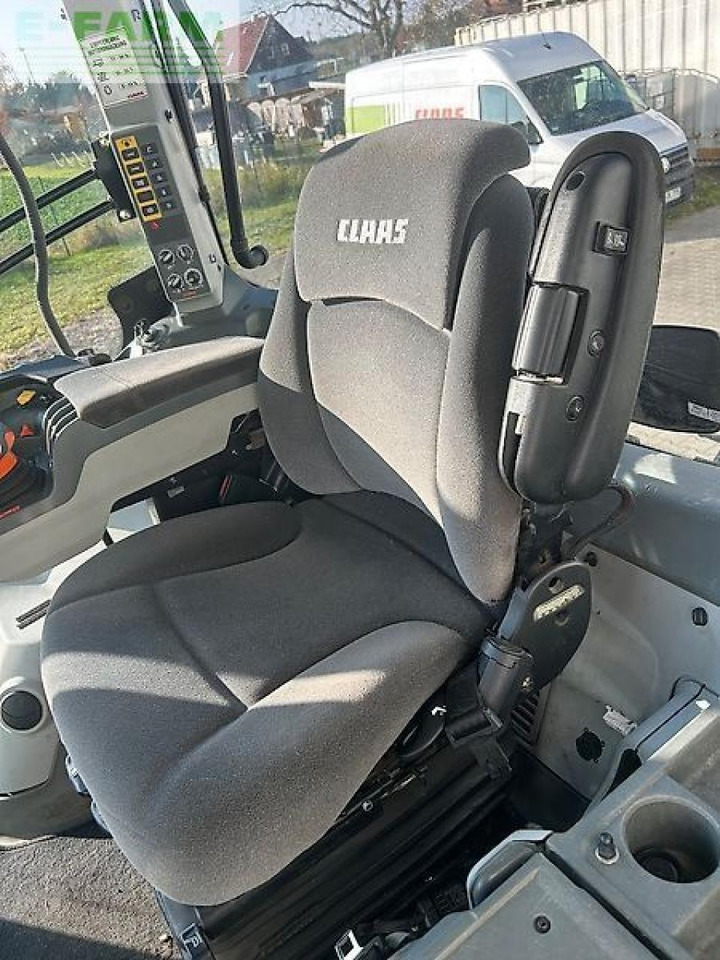 Tracteur agricole CLAAS axion 870