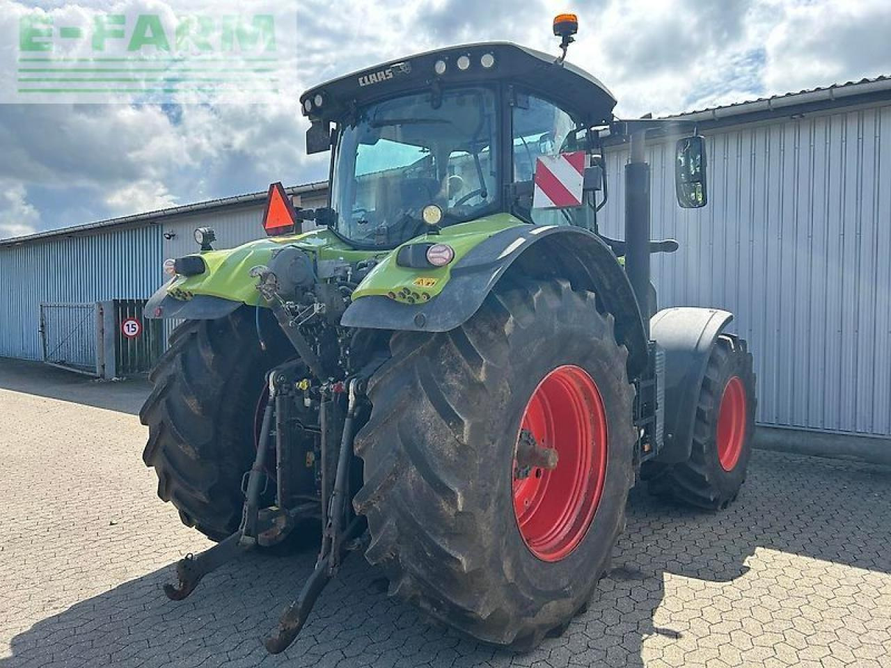 Tracteur agricole CLAAS axion 870