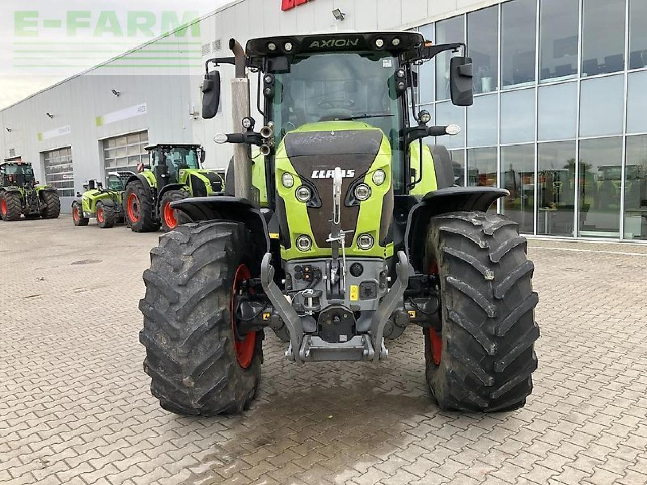 Tracteur agricole CLAAS axion 870
