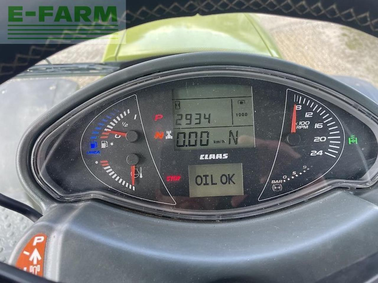 Tracteur agricole CLAAS axion 870