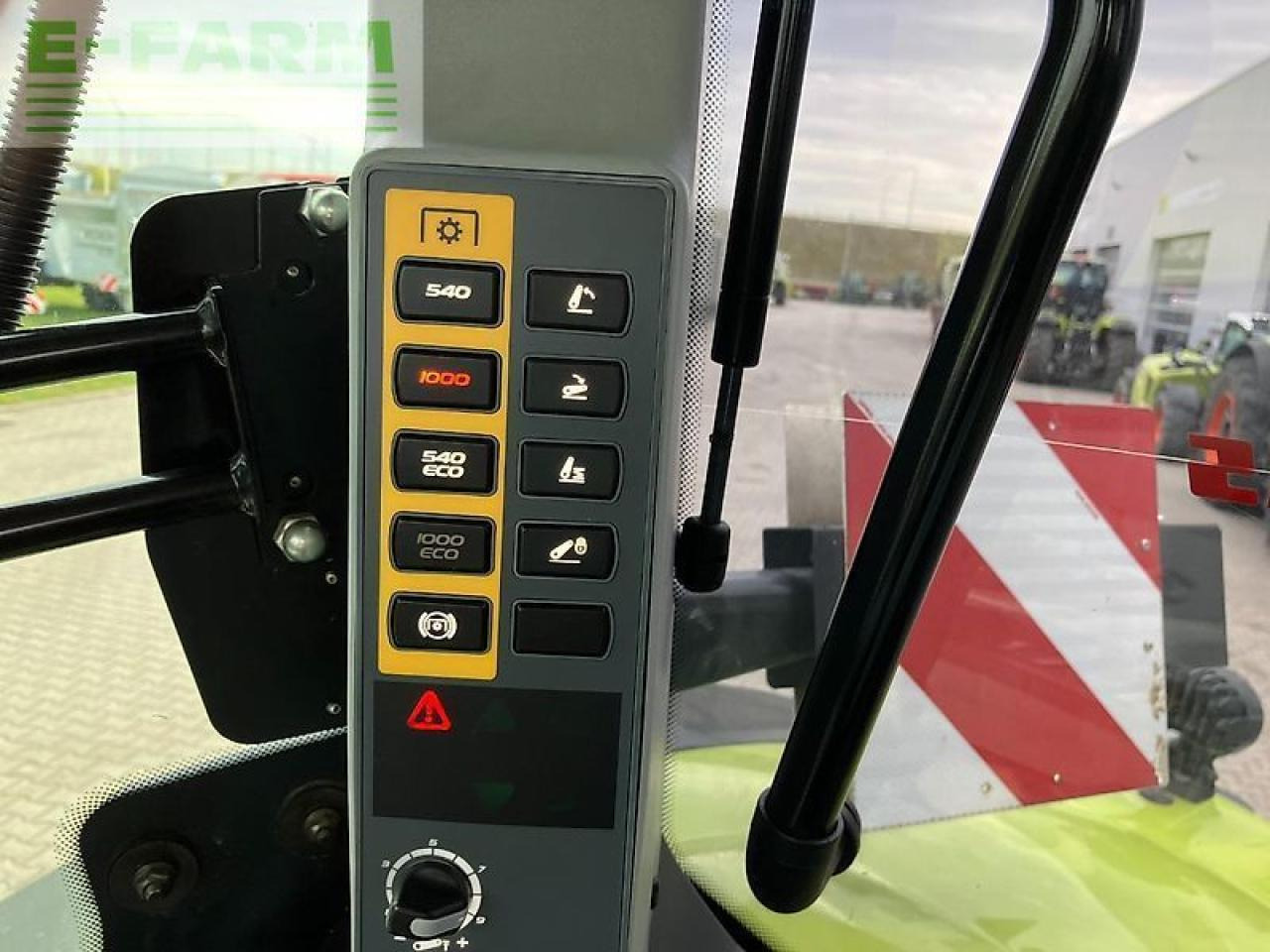 Tracteur agricole CLAAS axion 870