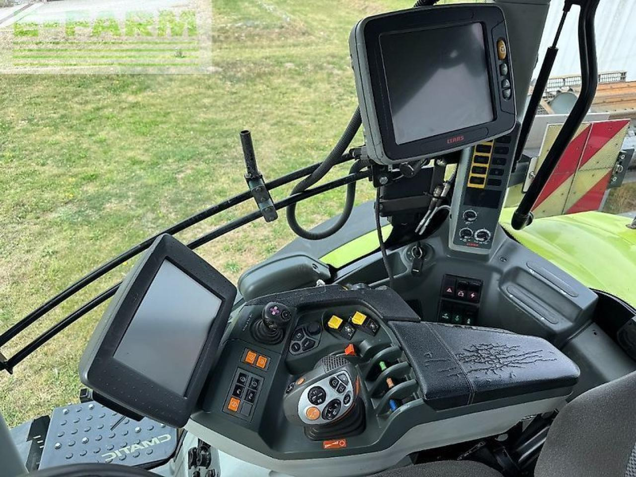 Tracteur agricole CLAAS axion 870