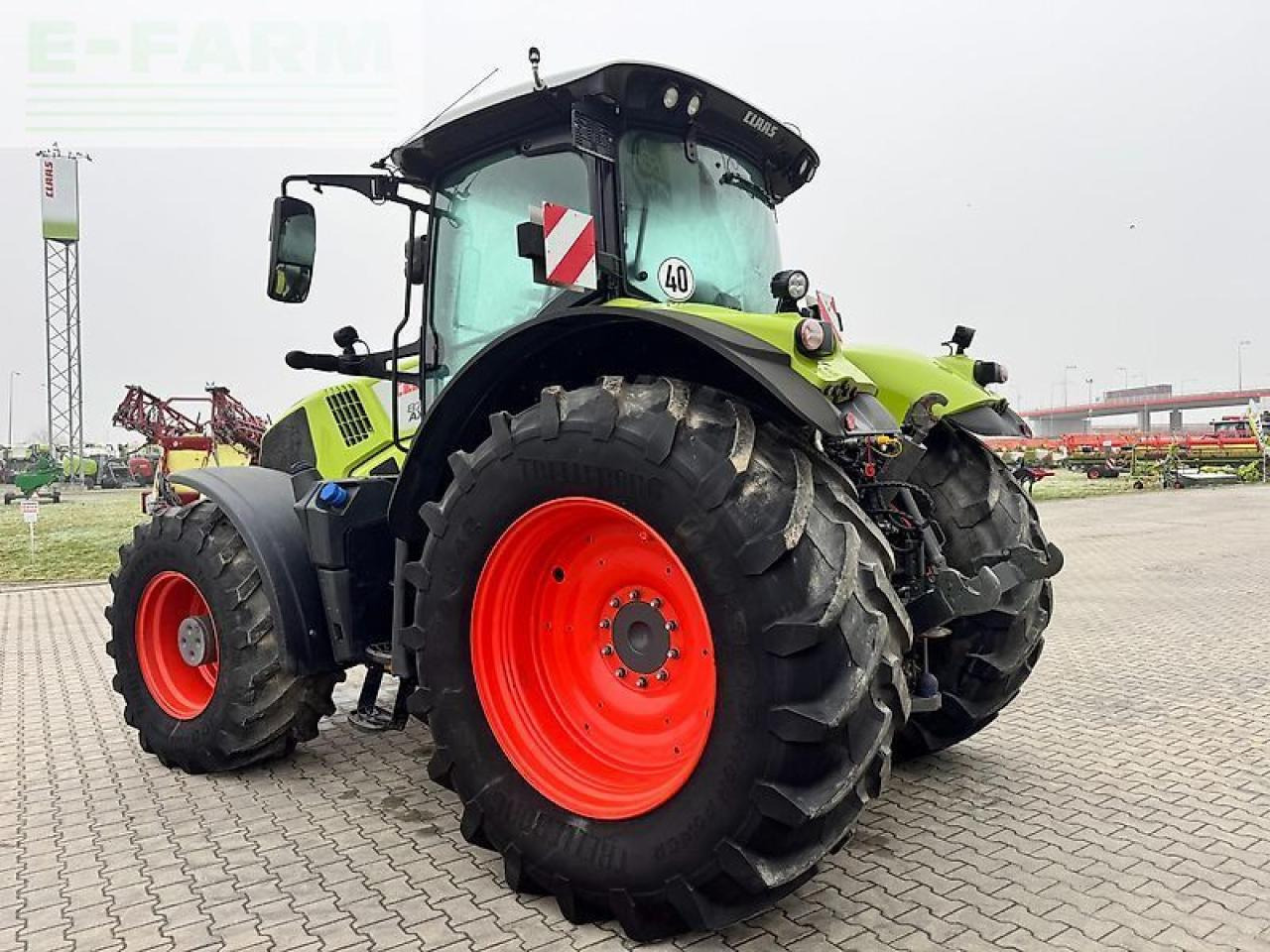 Tracteur agricole CLAAS axion 870