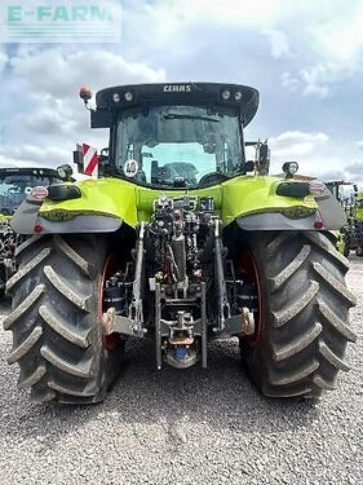 Tracteur agricole CLAAS axion 870