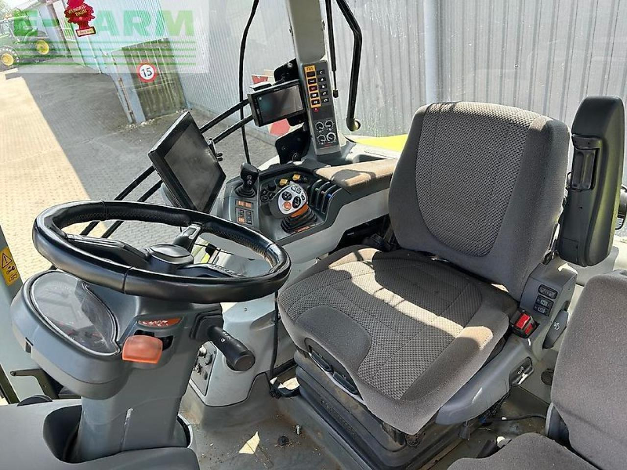 Tracteur agricole CLAAS axion 870