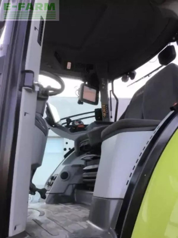 Tracteur agricole CLAAS axion 870