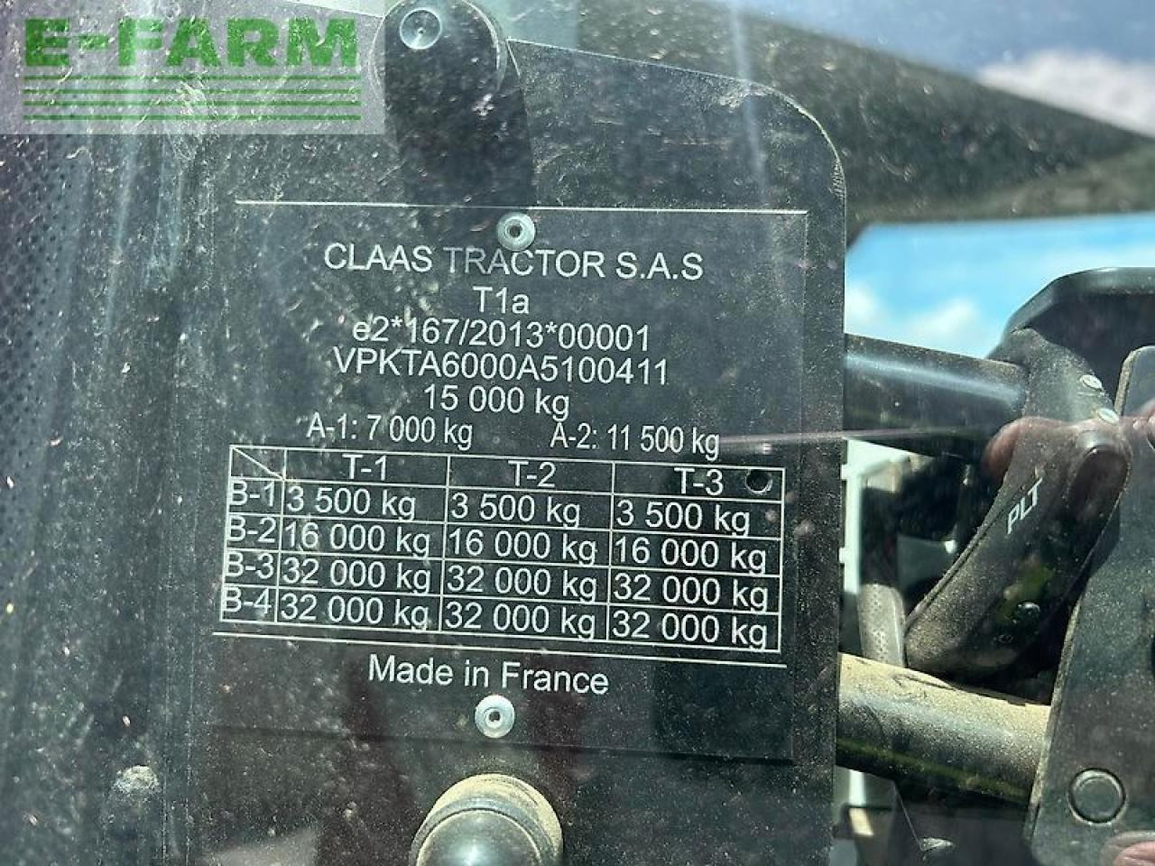 Tracteur agricole CLAAS axion 870