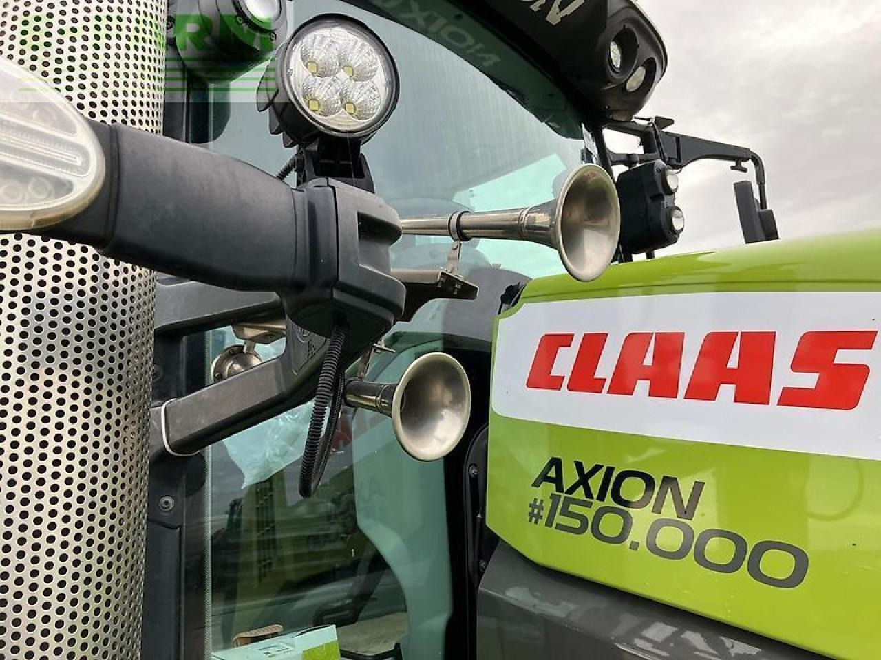 Tracteur agricole CLAAS axion 870