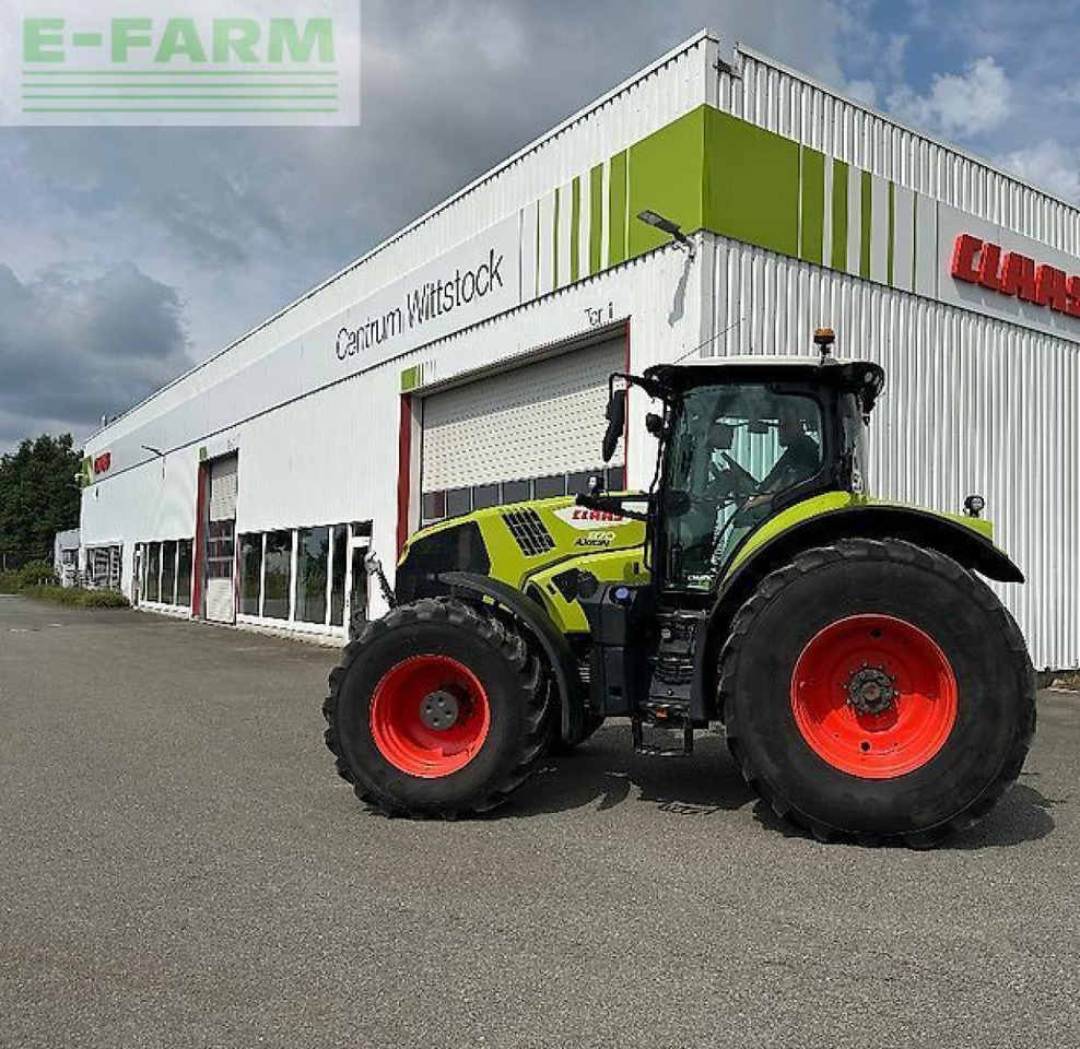 Tracteur agricole CLAAS axion 870