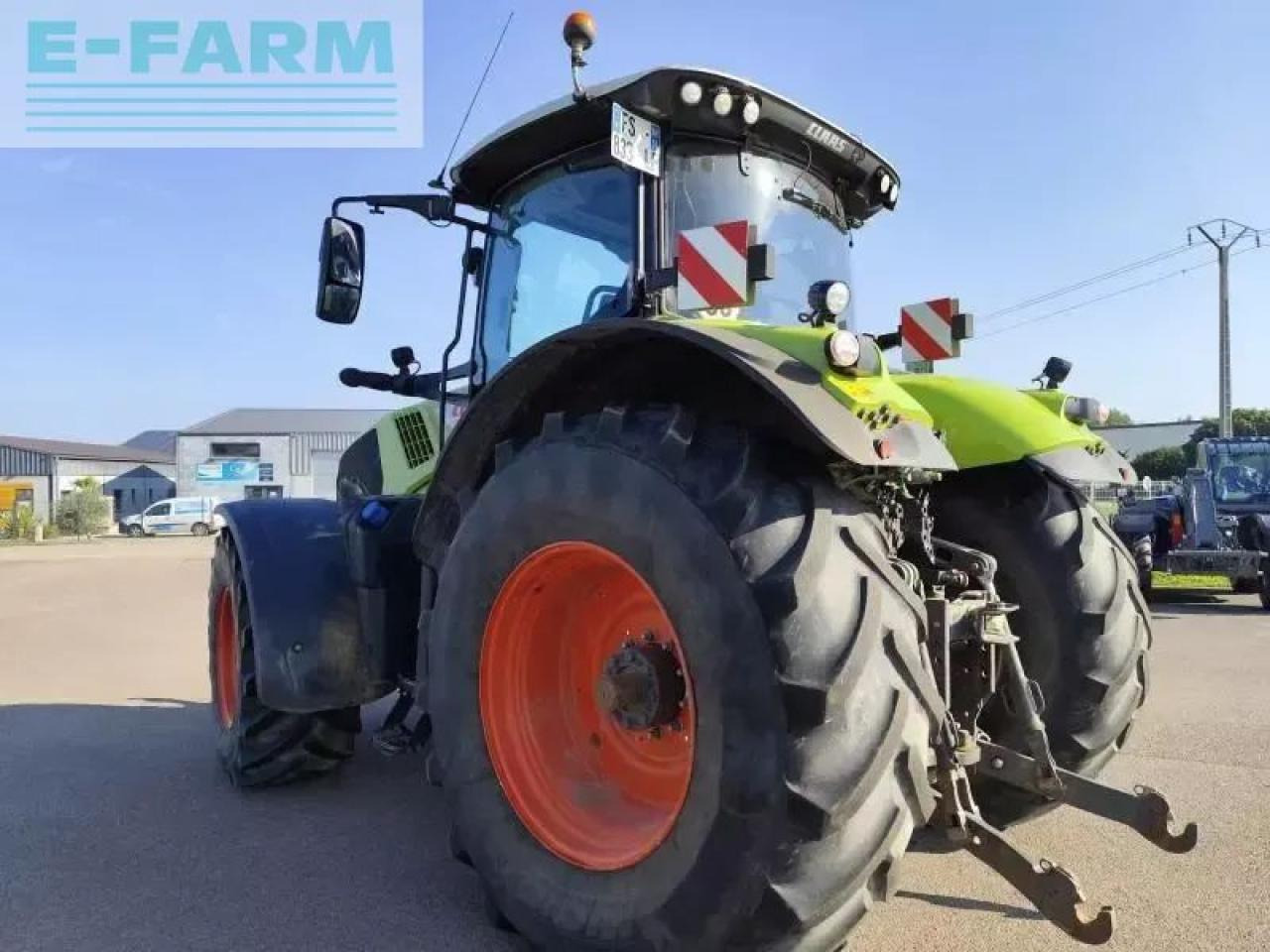 Tracteur agricole CLAAS axion 870