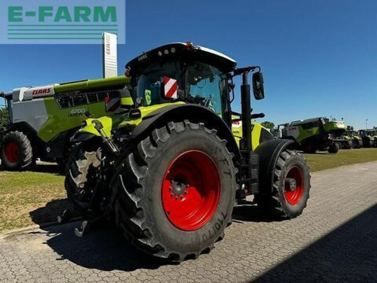 Tracteur agricole CLAAS axion 870